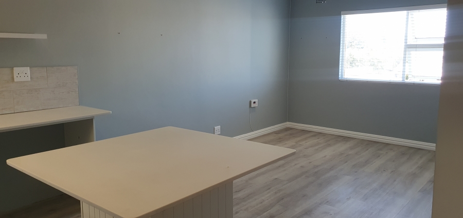 To Let 1 Bedroom Property for Rent in Northcliff Western Cape